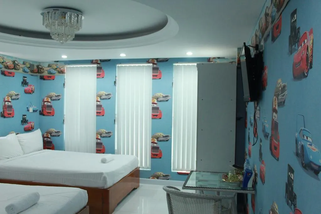 Chantha Boutique سيهانوكفيل 2*,